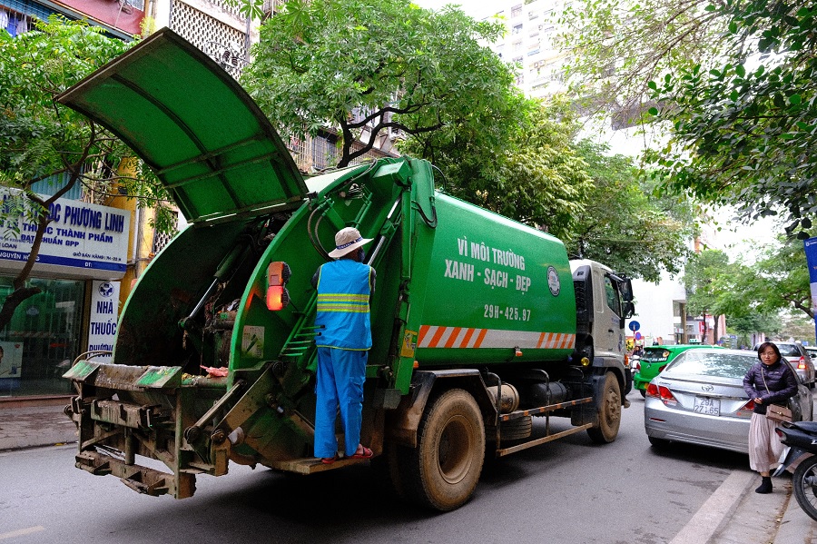 Hà Nội triển khai đồng bộ các phương án thu gom, xử lý hiệu quả chất thải trên địa bàn thành phố (Ảnh: internet)
