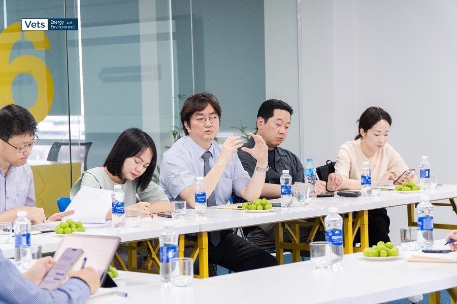 Các đại diện của Ban quản lý dự án KOICA và Viện Chiến lược phát triển Hàn Quốc (KDS) phát biểu