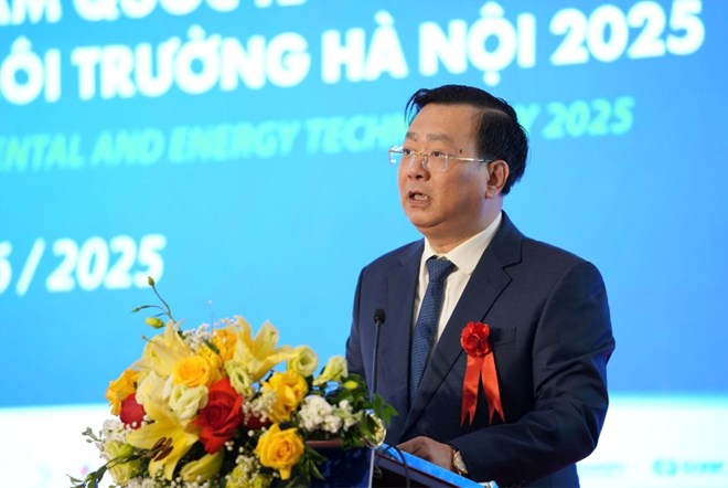 Ông Võ Nguyên Phong - Thành Ủy viên, Giám đốc Sở Công Thương TP. Hà Nội phát biểu khai mạc hội chợ.