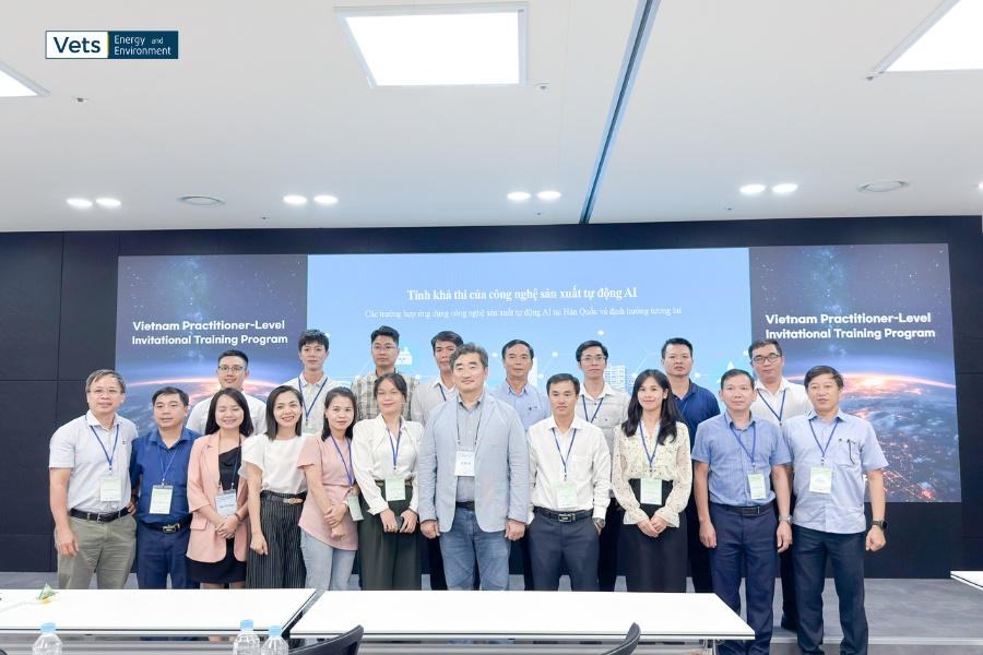 Đại diện các doanh nghiệp Việt Nam có mặt tại Hàn Quốc tham gia chương trình