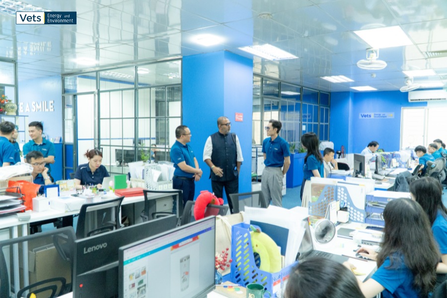 Trưởng đại diện Hội đồng Công trình Xanh Hoa Kỳ tại Đông Nam Á tham quan văn phòng VETS