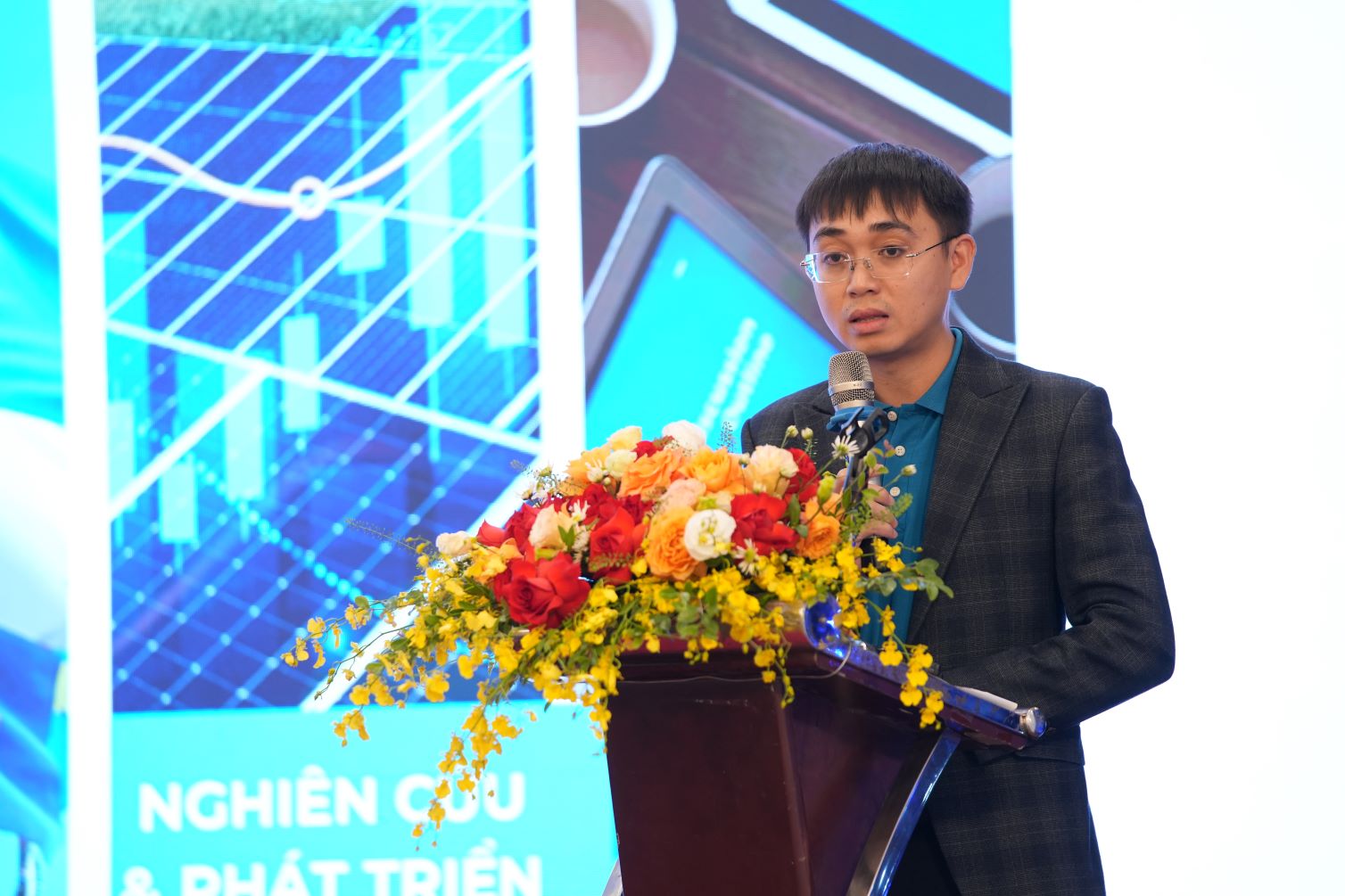 Ông Nguyễn Trọng Hậu - Đại diện VETS | EnE có bài trình bày tại hội thảo