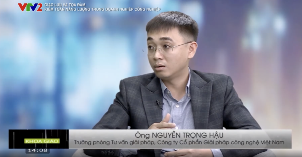 Ông Nguyễn Trọng Hậu trao đổi quan điểm về kiểm toán năng lượng tại trường quay của chương trình “Tọa đàm VTV: Kiểm toán năng lượng trong doanh nghiệp công nghiệp”