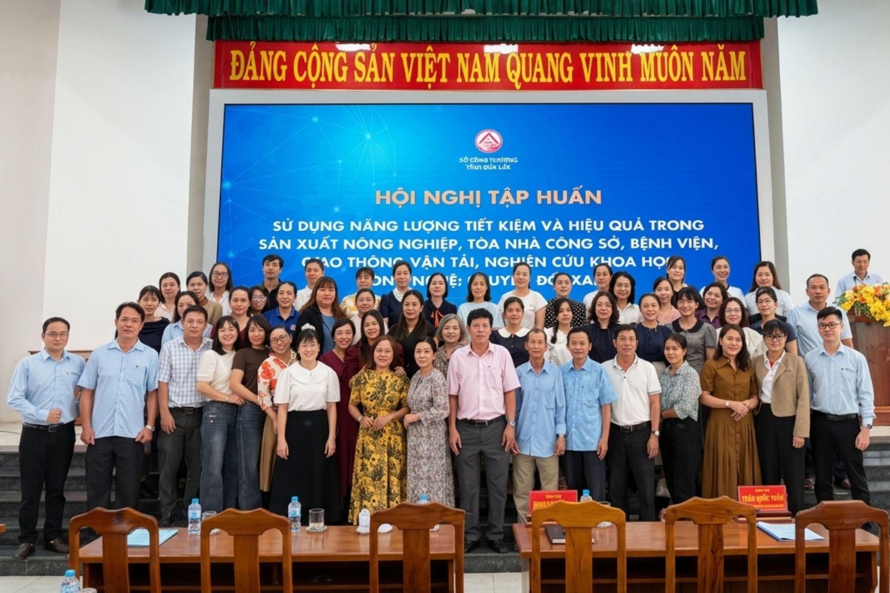 Các đại biểu và chuyên gia của VETS | EnE trong hội nghị tập huấn ngày 28/05 tại phường Phú Yên.